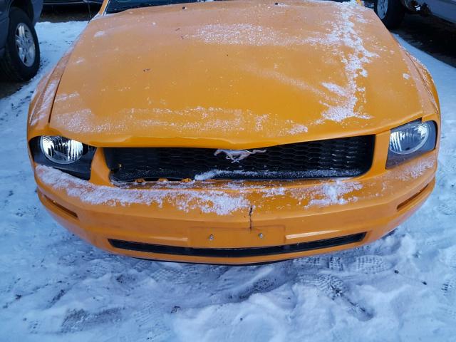 1ZVHT80N785137209 - 2008 FORD MUSTANG ORANGE photo 9