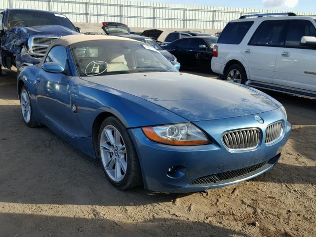 4USBT53554LT25049 - 2004 BMW Z4 3.0 BLUE photo 1