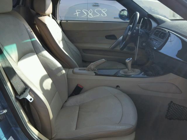 4USBT53554LT25049 - 2004 BMW Z4 3.0 ლურჯი ფოტო 5