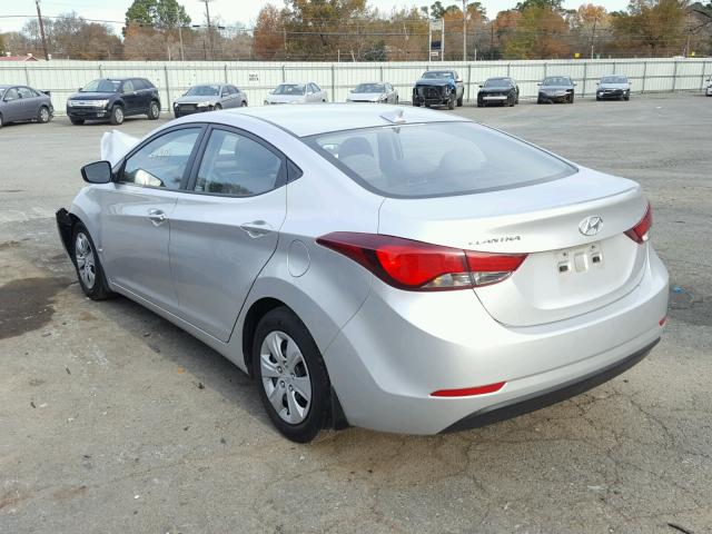 5NPDH4AE1GH795231 - 2016 HYUNDAI ELANTRA SE SILVER photo 3