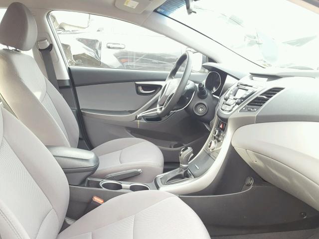 5NPDH4AE1GH795231 - 2016 HYUNDAI ELANTRA SE SILVER photo 5