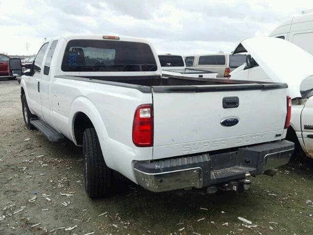 1FT7X2A61BEB10182 - 2011 FORD F250 SUPER WHITE photo 3