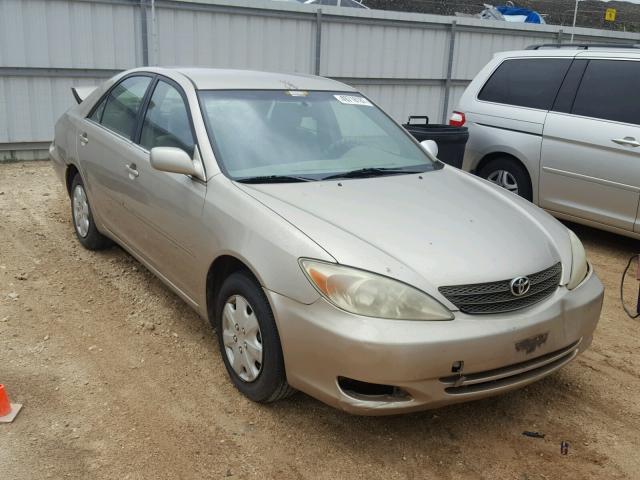 JTDBE32K140283881 - 2004 TOYOTA CAMRY LE SILVER photo 1
