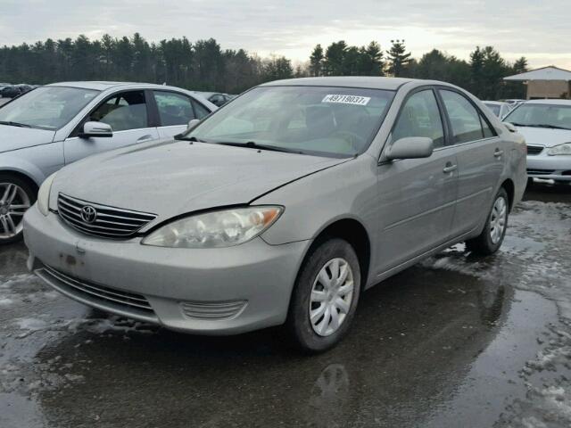 4T1BE32K06U642385 - 2006 TOYOTA CAMRY LE SILVER photo 2