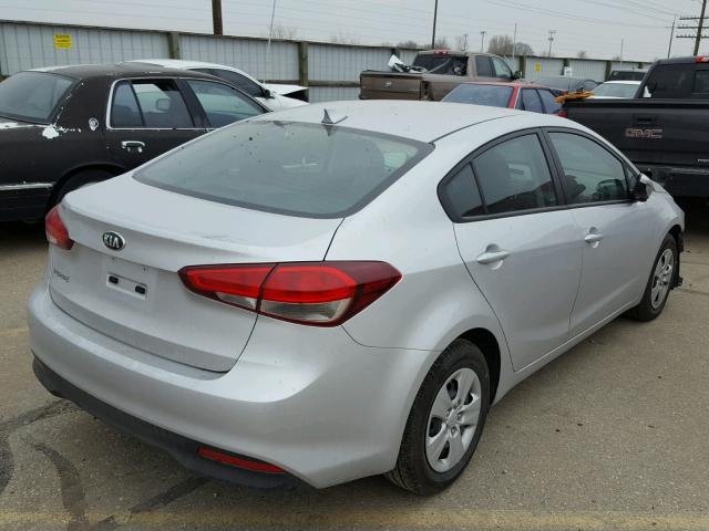 3KPFK4A72HE152761 - 2017 KIA FORTE LX SILVER photo 4