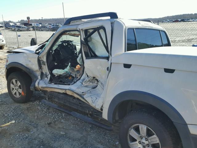 1FMEU31E98UB31501 - 2008 FORD EXPLORER S WHITE photo 10