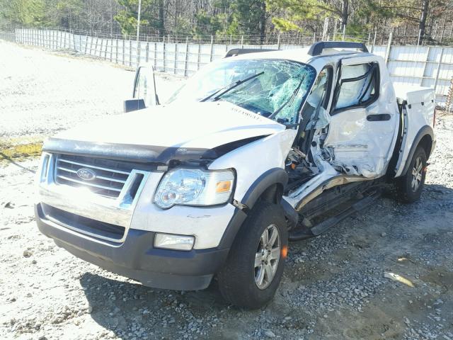 1FMEU31E98UB31501 - 2008 FORD EXPLORER S WHITE photo 2