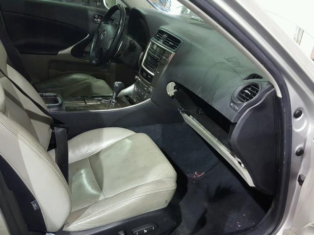 JTHBK262095086853 - 2009 LEXUS IS 250 SILVER photo 5