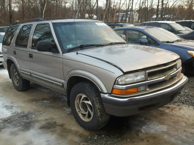 1GNDT13W312144041 - 2001 CHEVROLET BLAZER SILVER photo 1