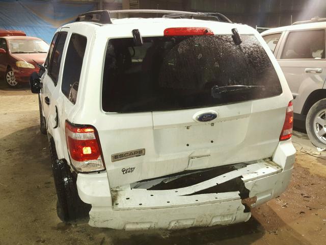 1FMCU0D7XAKD26382 - 2010 FORD ESCAPE XLT WHITE photo 9