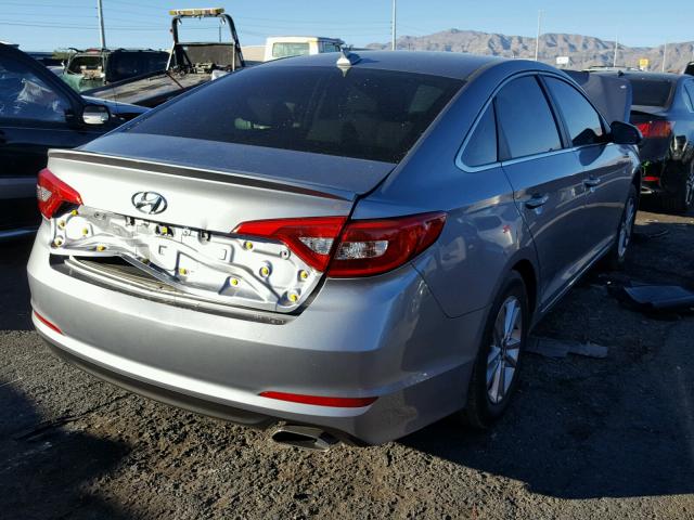 5NPE24AF3HH455787 - 2017 HYUNDAI SONATA SE SILVER photo 4