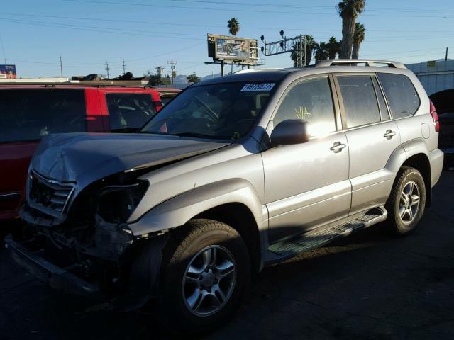 JTJBT20XX50094207 - 2005 LEXUS GX 470 GRAY photo 2