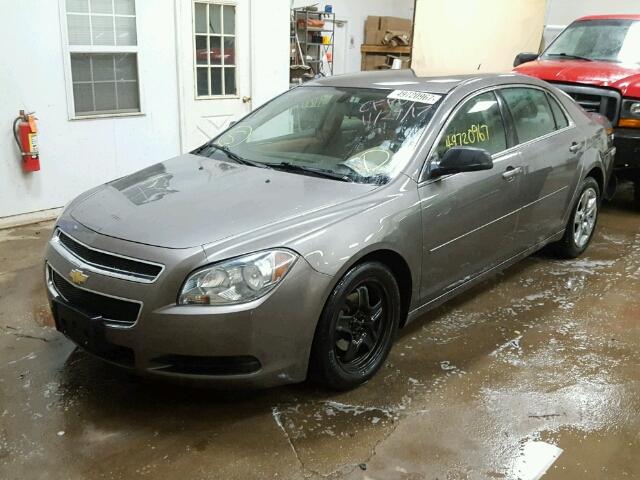 1G1ZB5E01A4157370 - 2010 CHEVROLET MALIBU LS GRAY photo 2