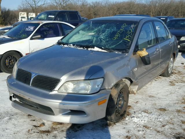 JA3AJ26E42U043850 - 2002 MITSUBISHI LANCER ES SILVER photo 2