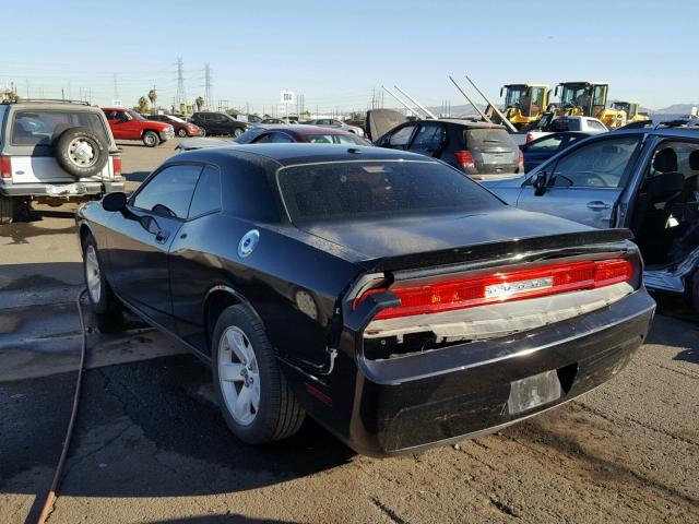 2B3LJ44V09H587253 - 2009 DODGE CHALLENGER BLACK photo 3