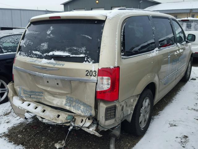 2A4RR5DG4BR760470 - 2011 CHRYSLER TOWN & COU GOLD photo 4