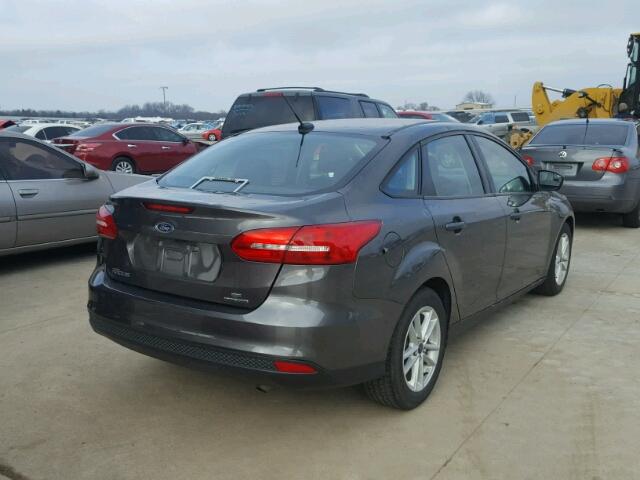 1FADP3F21FL367929 - 2015 FORD FOCUS SE GRAY photo 4