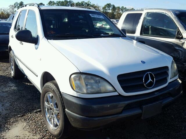 4JGAB54E5XA100547 - 1999 MERCEDES-BENZ ML 320 WHITE photo 1