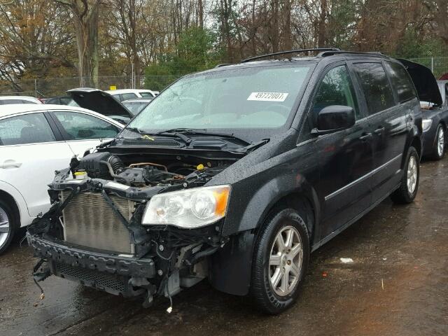 2A4RR5D16AR421381 - 2010 CHRYSLER TOWN & COU SILVER photo 2