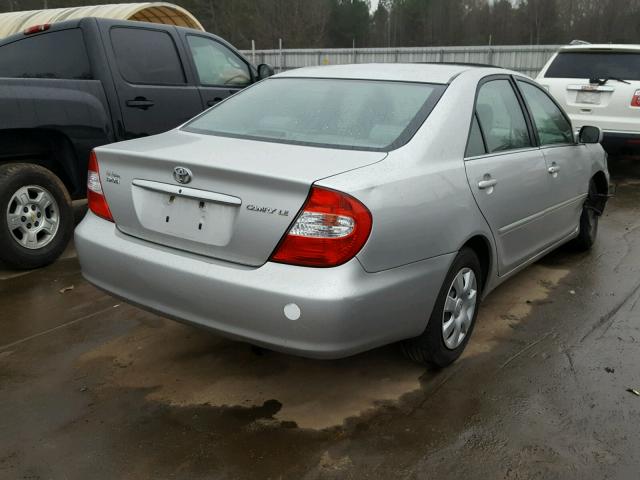 4T1BE30K74U899592 - 2004 TOYOTA CAMRY LE ვერცხლისფერი ფოტო 4