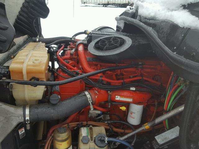 1FUJGLBG1DLBY1413 - 2013 FREIGHTLINER CASCADIA 1 WHITE photo 7