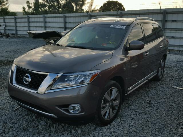 5N1AR2MN4EC709947 - 2014 NISSAN PATHFINDER BROWN photo 2