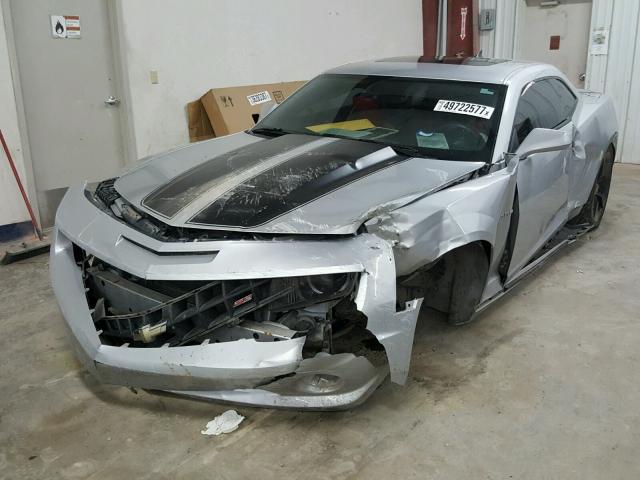 2G1FK1EJ7A9113584 - 2010 CHEVROLET CAMARO SS SILVER photo 2