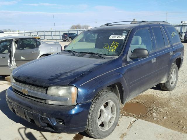 1GNDT13S682204269 - 2008 CHEVROLET TRAILBLAZE BLUE photo 2