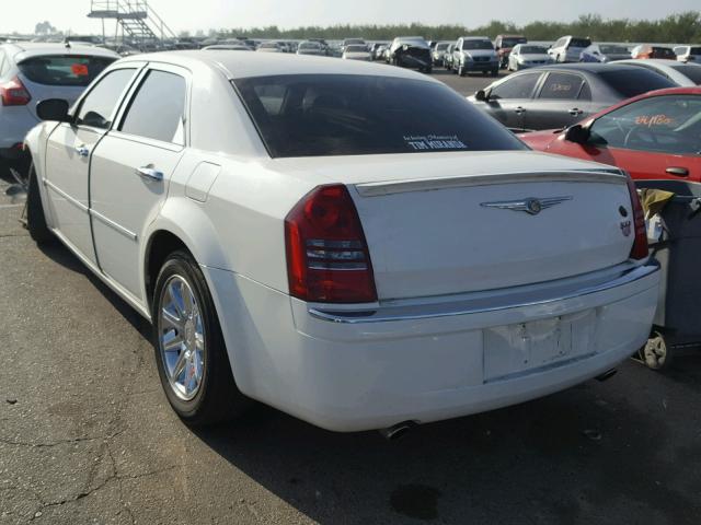 2C3KA63H46H388885 - 2006 CHRYSLER 300C WHITE photo 3