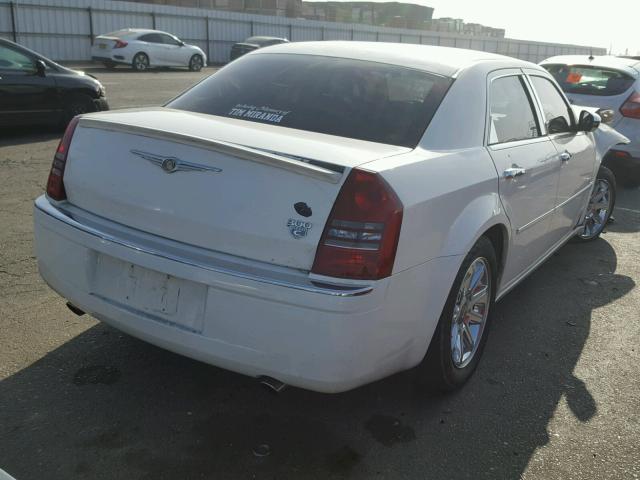 2C3KA63H46H388885 - 2006 CHRYSLER 300C WHITE photo 4