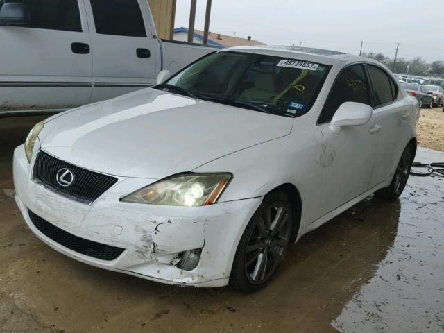 JTHBK262685071854 - 2008 LEXUS IS 250 WHITE photo 2