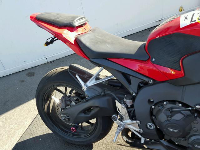 JH2SC5979FK400060 - 2015 HONDA CBR1000 RR RED photo 6