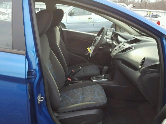 3FADP4BJ6BM124368 - 2011 FORD FIESTA SE BLUE photo 5