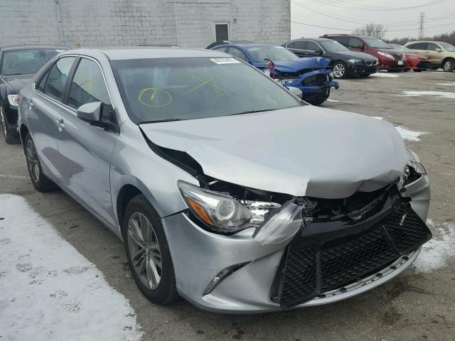 4T1BF1FK6HU406967 - 2017 TOYOTA CAMRY LE ნაცრისფერი ფოტო 1