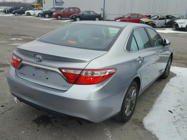 4T1BF1FK6HU406967 - 2017 TOYOTA CAMRY LE ნაცრისფერი ფოტო 4