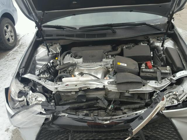 4T1BF1FK6HU406967 - 2017 TOYOTA CAMRY LE ნაცრისფერი ფოტო 7