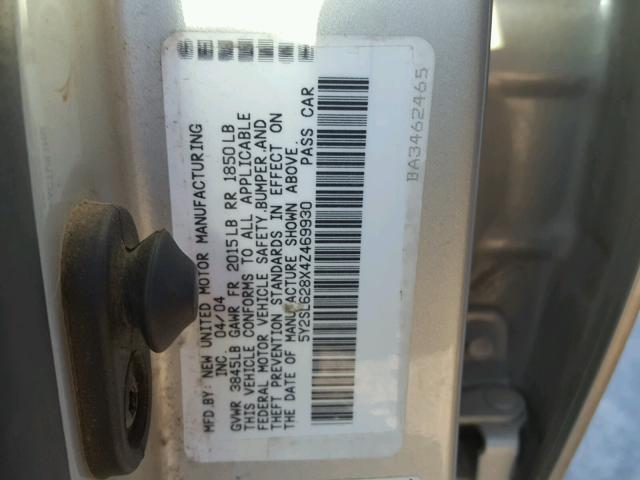 5Y2SL628X4Z469930 - 2004 PONTIAC VIBE SILVER photo 10