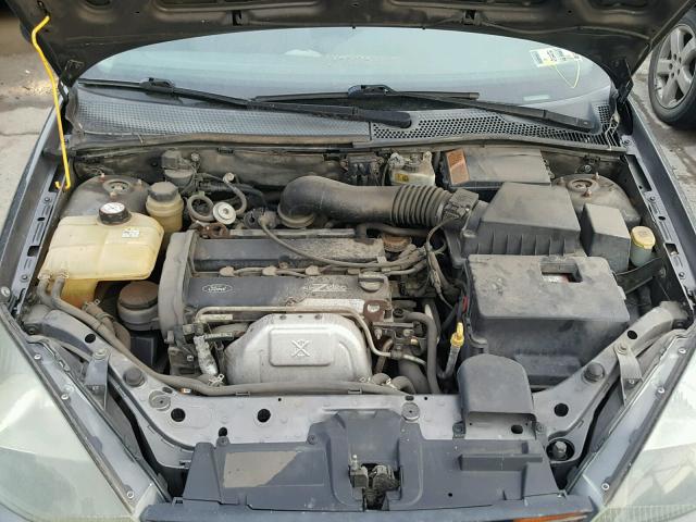 3FAFP37323R173942 - 2003 FORD FOCUS ZX5 GRAY photo 7