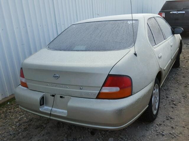 1N4DL01D9WC185043 - 1998 NISSAN ALTIMA XE BROWN photo 4