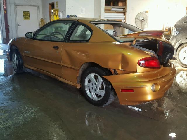 1G2JB124127287402 - 2002 PONTIAC SUNFIRE SE GOLD photo 3