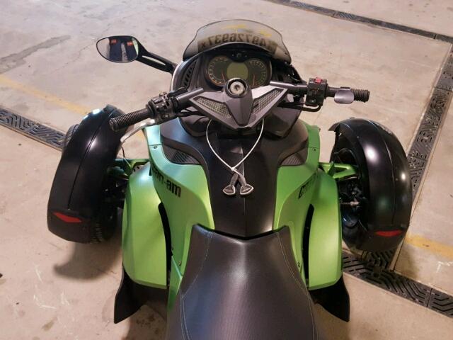 2BXJANA10CV000720 - 2012 CAN-AM SPYDER ROA GREEN photo 5