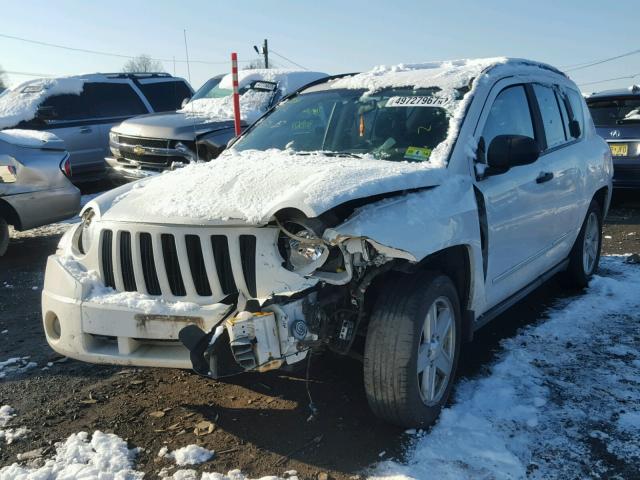 1J4FT47B29D187158 - 2009 JEEP COMPASS SP WHITE photo 2