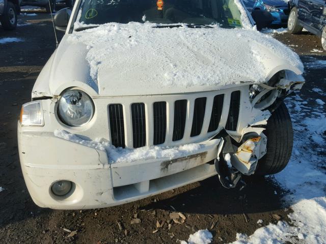 1J4FT47B29D187158 - 2009 JEEP COMPASS SP WHITE photo 7