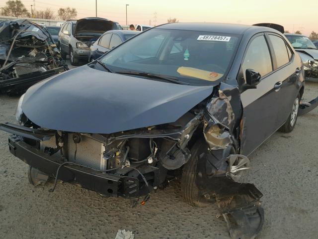 2T1BPRHE6HC811456 - 2017 TOYOTA COROLLA LE 蓝色 照片 2