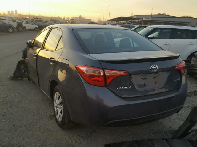 2T1BPRHE6HC811456 - 2017 TOYOTA COROLLA LE 蓝色 照片 3