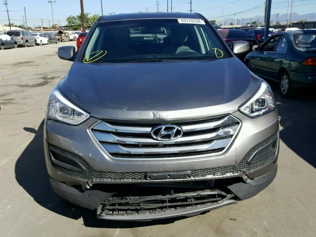 5XYZT3LB7FG292097 - 2015 HYUNDAI SANTA FE S GRAY photo 9