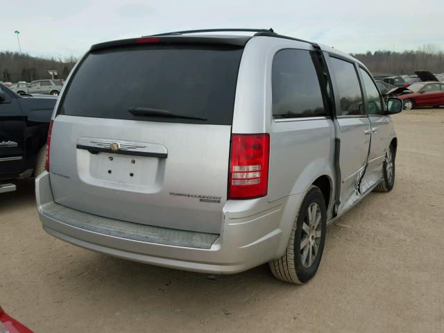 2A8HR54179R639836 - 2009 CHRYSLER TOWN & COU SILVER photo 4