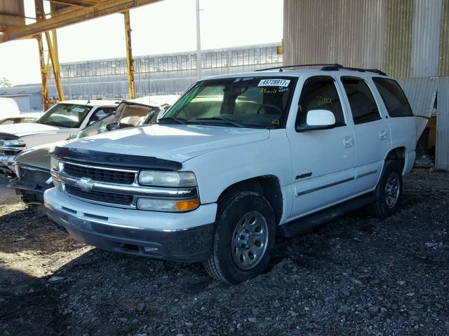 1GNEC13Z82R137402 - 2002 CHEVROLET TAHOE C150 WHITE photo 2