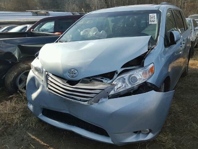 5TDYK3DC0FS632358 - 2015 TOYOTA SIENNA XLE BLUE photo 2