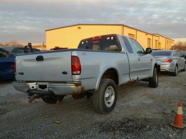 1FTRX18L5YKA63943 - 2000 FORD F150 SILVER photo 4